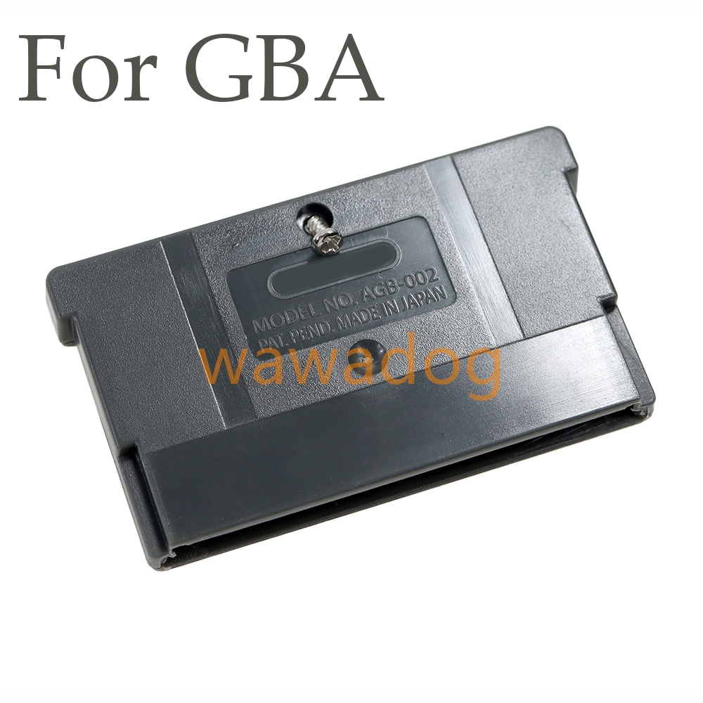 Game Cartridge Case - Boîtier de carte de jeu délibérément